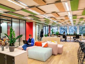 Growth and Adaptation Coworking in France has shown sustained growth, driven by the increasing demand for flexibility from businesses and professionals. Initially concentrated in major cities like Paris, Lyon, and Marseille, coworking is expanding to oth