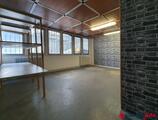 Bureaux à louer dans Local stockage 29 m² - ZFU