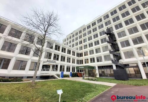 Bureaux à louer dans Rungis, 679 m2 à 2 718 m2