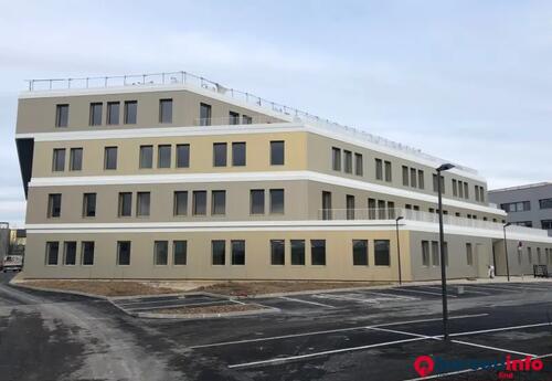 Bureaux à louer dans Bezanes, 5650 m2