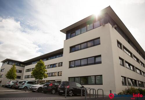 Bureaux à louer dans Bureaux à louer de 194 m² avec balcon à Caen