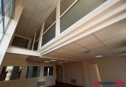 Bureaux à louer dans ISLE - Locaux BUREAUX 360m² sur 2 Niveaux - ÉTAT EXCEPTIONNEL
