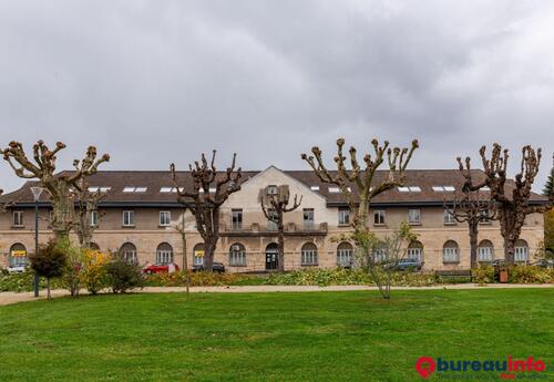 Bureaux à louer dans Immeuble de bureaux - 1845 m² - Vesoul (70)