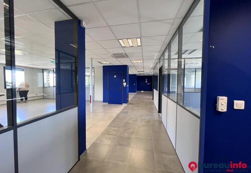 Bureaux à louer dans BUREAU DE 323m²