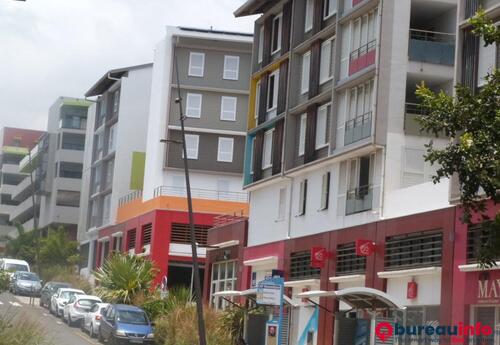 Bureaux à louer dans Bureau d'une surface 104.15 m2 en RDC