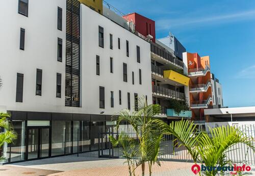 Bureaux à louer dans A louer / Bureau neuf centre-ville de St Pierre