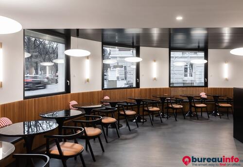 Bureaux à louer dans 16 Cours Albert 1er - Paris 8
