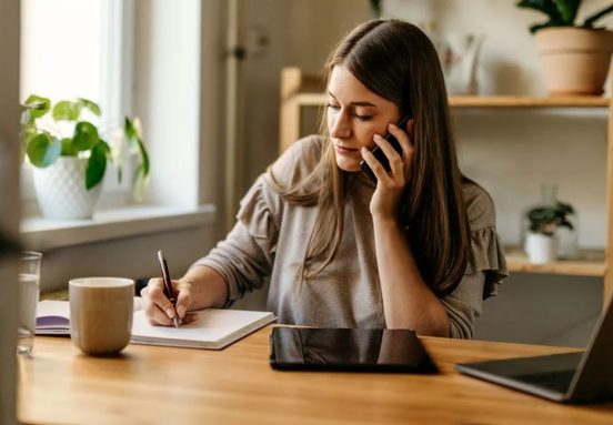 Le lieu de travail en mutation: pourquoi l'espace de bureau physique reste crucial pour les entreprises modernes