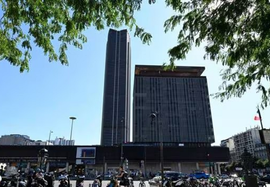 Montparnasse à Paris: un complexe emblématique se réinvente avec des bureaux et commerces de premier ordre